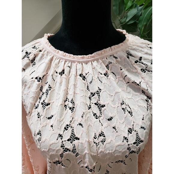 Free People Olivia Romantic Pink Lace Round Neck Flare Sleeve Blouse Size XS - Picture 4 of 15